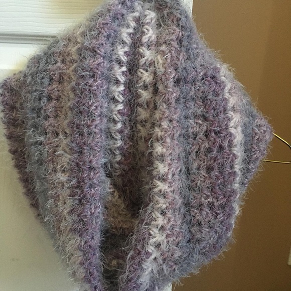 Homemade crochet hats and scarves. Price varies - Picture 5 of 7